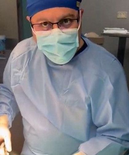 Gazze'ye girmeyi başaran Türk doktor Taner Kamacı Filistinli çocukların umudu oldu