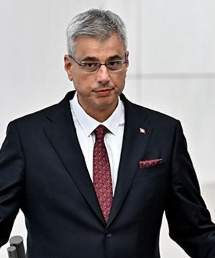 Memişoğlu: İyi hekimlik uygulamalarını ödüllendireceğiz