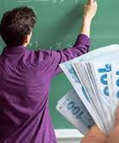 Öğretmenlere Trajikomik Maaş Promosyonu