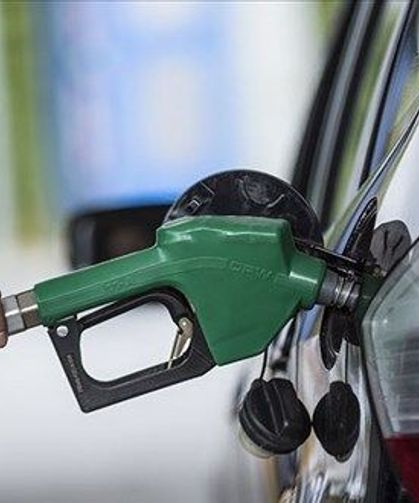 Benzine 1 TL'lik indirim: Küresel petrol arzındaki rahatlama pompa fiyatlarına yansıdı