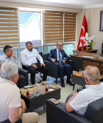 Sağlık Müdürü AK Parti’de toplantıya katıldı: Başkanların taleplerini dinledi