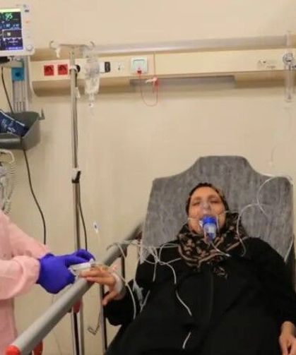 Hastane Koridorlarında Geçen Çocukluk: Anne ve Oğul Aynı Acil Serviste Görev Yapıyor