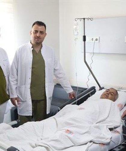 Kalbi 3 kez duran ilçe milli eğitim müdürü hayata tutundu