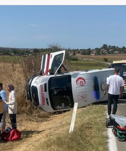 Ambulans kazası: 3’ü sağlık personeli 5 kişi yaralandı