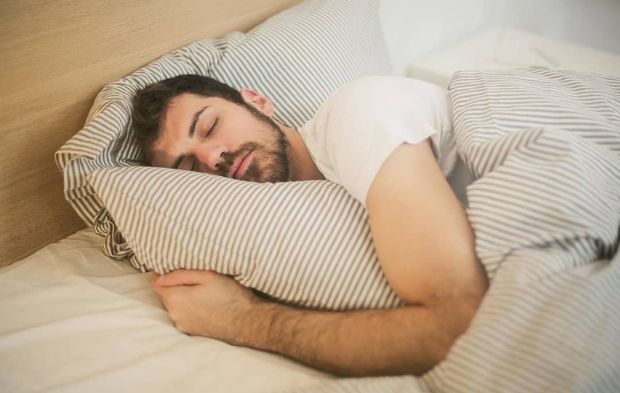 Araştırma: 1 ay boyunca uykularını tam alanlar 6 yaş daha genç hissediyor