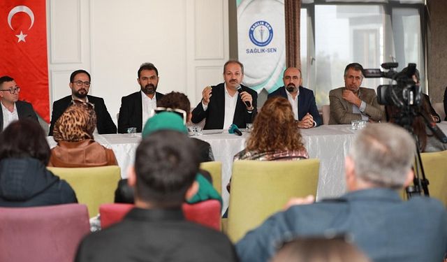 Sağlık SEN'den Sağlıkçının Kıyafetini Bakanlık Versin Teklifi