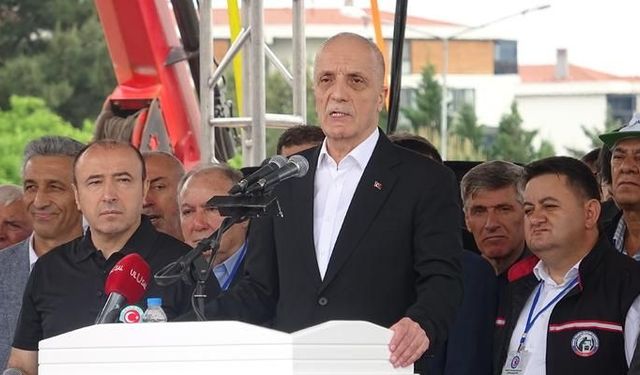 TÜRK-İŞ Başkanı Ergün Atalay, ‘500 bin kişiyiz, Türkiye'yi durdururuz’ 