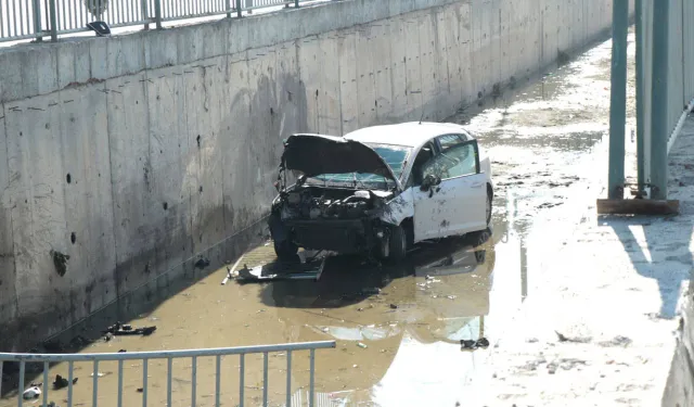 Nöbetten çıkan hemşire, otomobiliyle sulama kanalına düştü