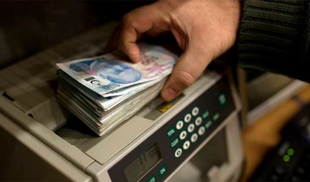 Enflasyon Tahminleri Memura Ek Zam Getiriyor: Fark Yüzde 4,2'ye Ulaştı