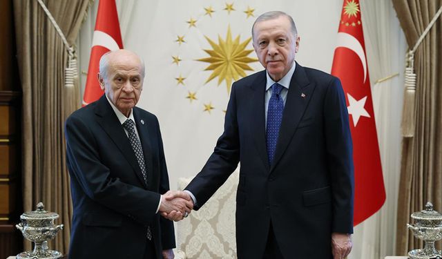 Erdoğan ile Bahçeli arasında sürpriz görüşme... Kabine mi değişiyor?