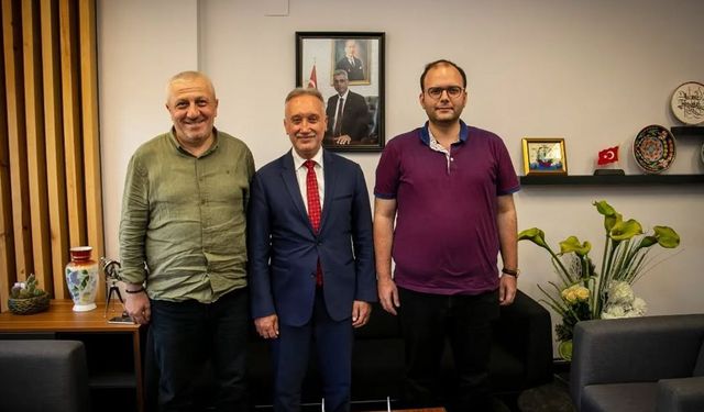 Sağlık Müdürleri Buluştu: İki Arkadaş, Bir Kardeş!
