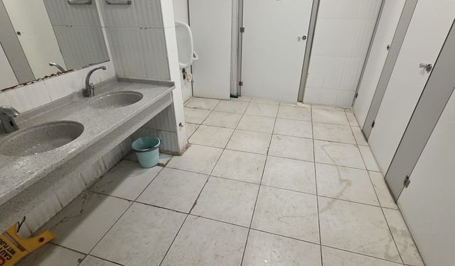 Muğla Eğitim ve Araştırma Hastanesi’nde vatandaşlardan hijyen tepkisi