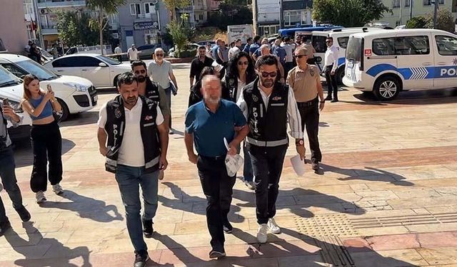'Bıçak parası' aldığı öne sürülen profesör ile sekreteri serbest bırakıldı