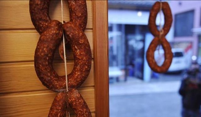 Dana sucukta sakatat, peynirde natamisin, baharatta yasaklı boya!