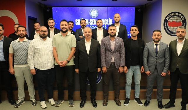 “Sağlık Profesyonellerinin Emeğinin ve Diplomasının Hakkını İstiyoruz”