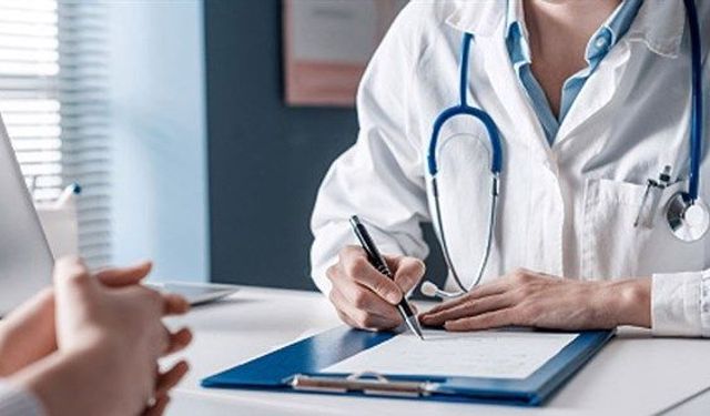 Anestezi doktorlarının, başhekimi protesto etmek amacıyla ameliyatlara girmediği iddiası