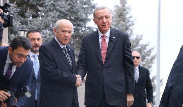 Kulisler hareketlendi! AK Parti yeni ittifak arayışı içinde mi?