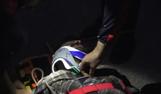 Arkadaşıyla gezintiye çıkan erkek hemşire kayalıklardan düştü