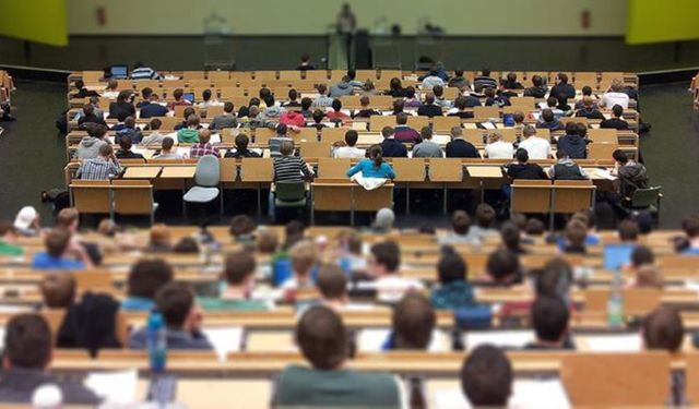 Öğrenci affı için düğmeye basıldı