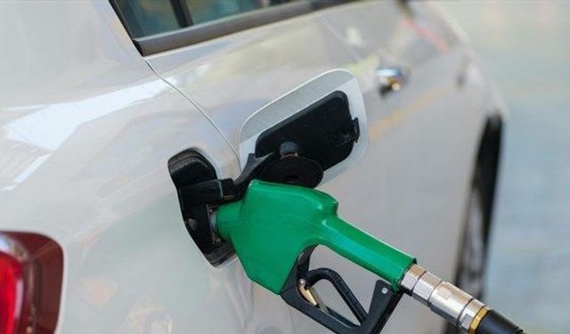 Benzin ve motorine zam geldi
