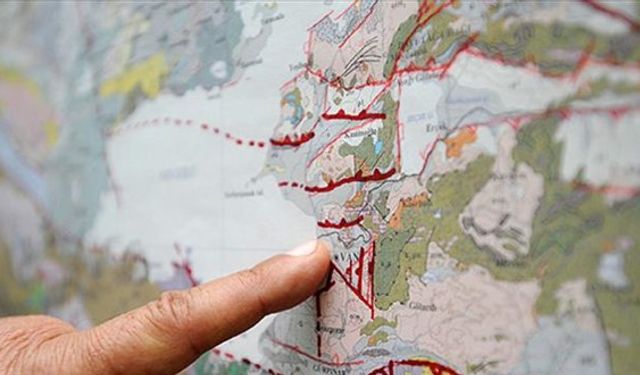 Türkiye'nin diri fay haritası güncelleniyor