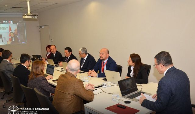 Kamu Hastanelerinde Tek Tip Kıyafet Uygulaması: İstişare Toplantısında Detaylar Paylaşıldı