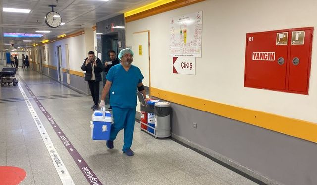 96 Yaşındaki Kadının Bağışlanan Karaciğeri, Nakil Bekleyen Hastaya Umut Oldu