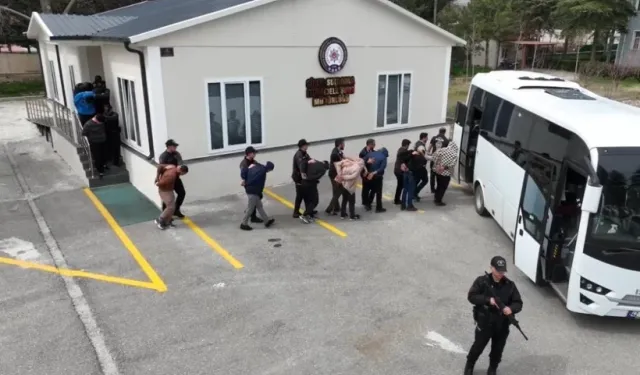 “Paranı Katlayalım” Dediler, Doktoru 11 Milyon Dolandırdılar