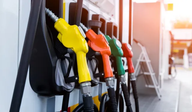 Benzine zam geldi