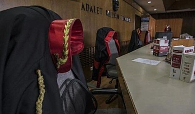 İzmir'de Yaşlı Bakımevindeki Ölüm Davasında Doktora Hapis ve Para Cezası