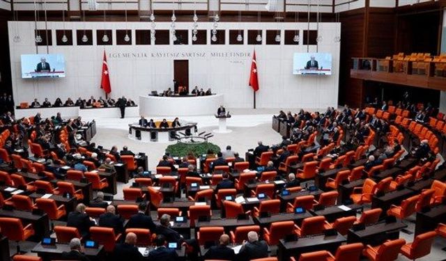 Vergi paketine gece yarısı ekleme yapıldı