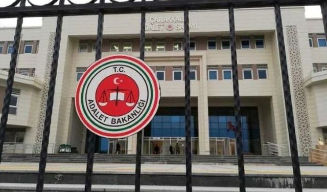 HSK tarafından açığa alınan kadın hakim adliyeyi bastı!