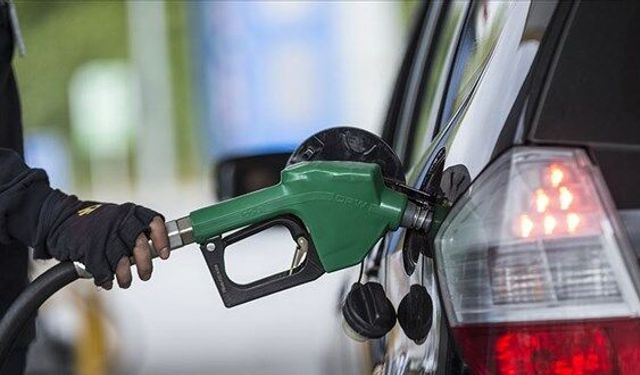 Benzine 1 TL'lik indirim: Küresel petrol arzındaki rahatlama pompa fiyatlarına yansıdı