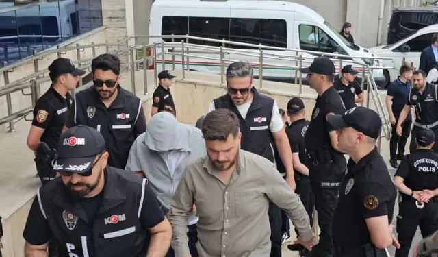 O Doktor ve Sevgilisi Tutuklandı