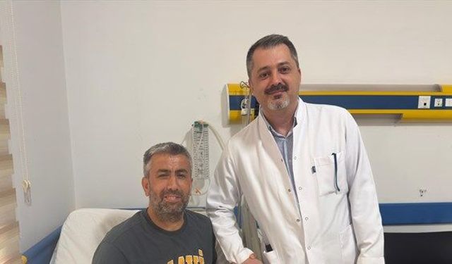Hastanede Geçen 15 Dakika: Temizlik Görevlisi Mehmet Bedel'in Kalbi Mesai Arkadaşlarıyla Yeniden Attı