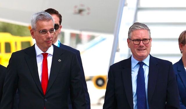 Bakan MEMİŞOĞLU İngiltere Başbakanı Starmer’i karşıladı