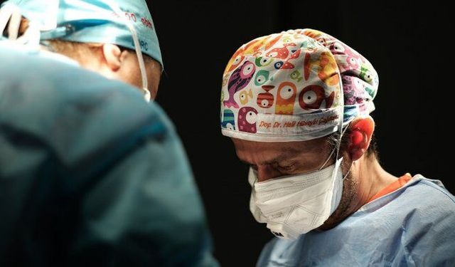 Antalya'da Estetik Operasyon Skandalı: Gıdı Liposuction Sonrası Yoğun Bakımda Entübe Edilen Emlakçıdan 5 Milyon TL'lik Tazminat Davası