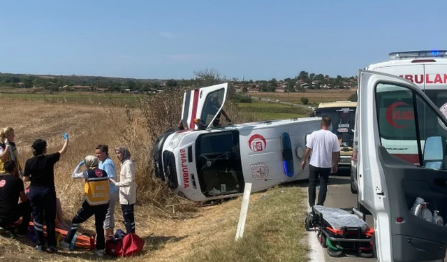 Ambulans kazası: 3’ü sağlık personeli 5 kişi yaralandı