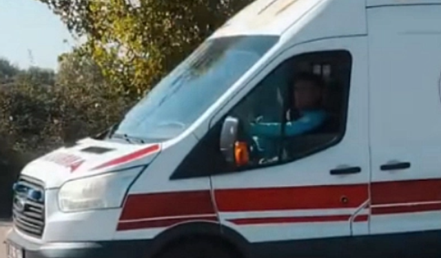 Sağlık Müdürü Direksiyon Başına Geçti Ambulans Sürdü