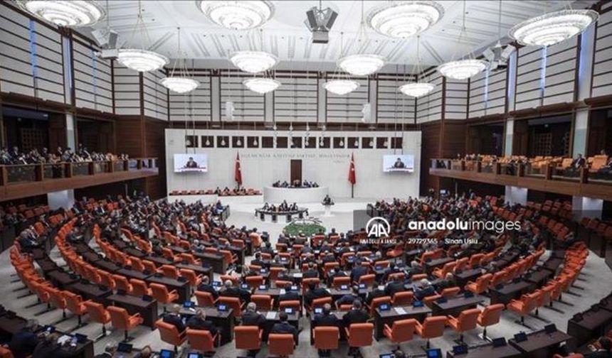 Memur-Sen’den torba yasaya itiraz: Fiyasko demek bile fazla iyimser