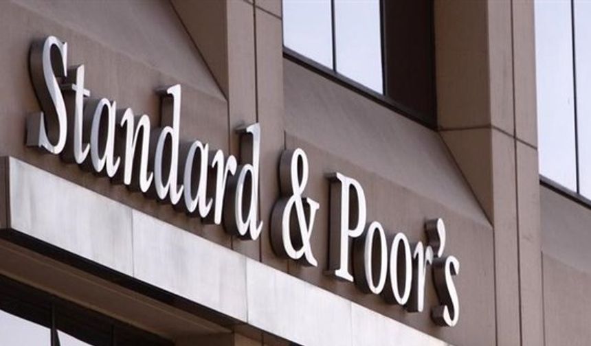 S&P'den Türkiye kararı: Kredi notu 'durağan'dan 'pozitif'e çevrildi