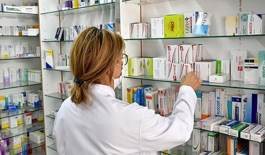 Eczanelerde ilaç krizi büyüyor!