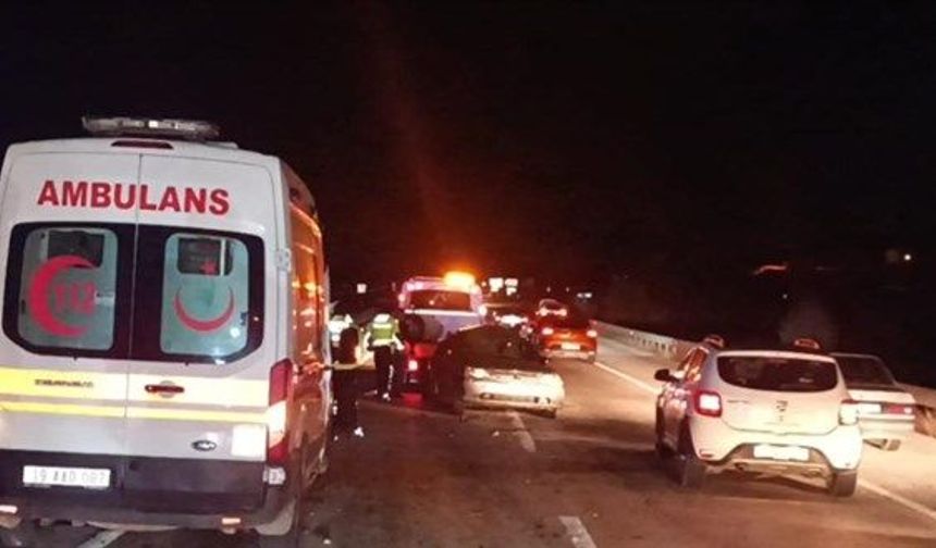 Hasta sevki yapan ambulans otomobille çarpıştı: 1 ölü, 5 yaralı