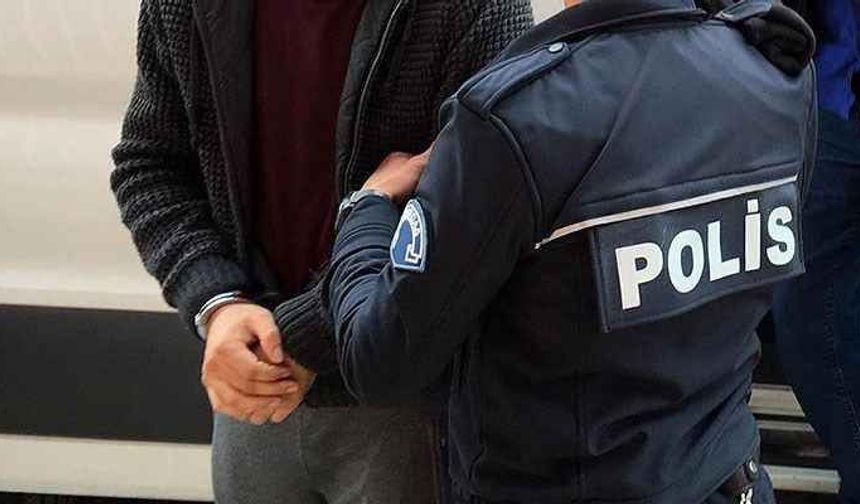 3 ilde FETÖ'nün sözde TUS imamıyla irtibatlı 5 doktor yakalandı