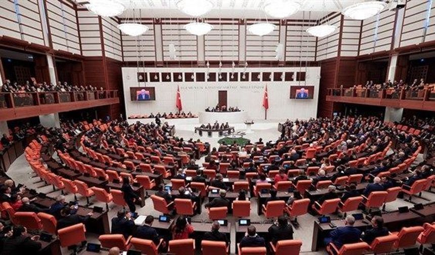 Doğum izni düzenlemesi bayram sonrasına ertelendi