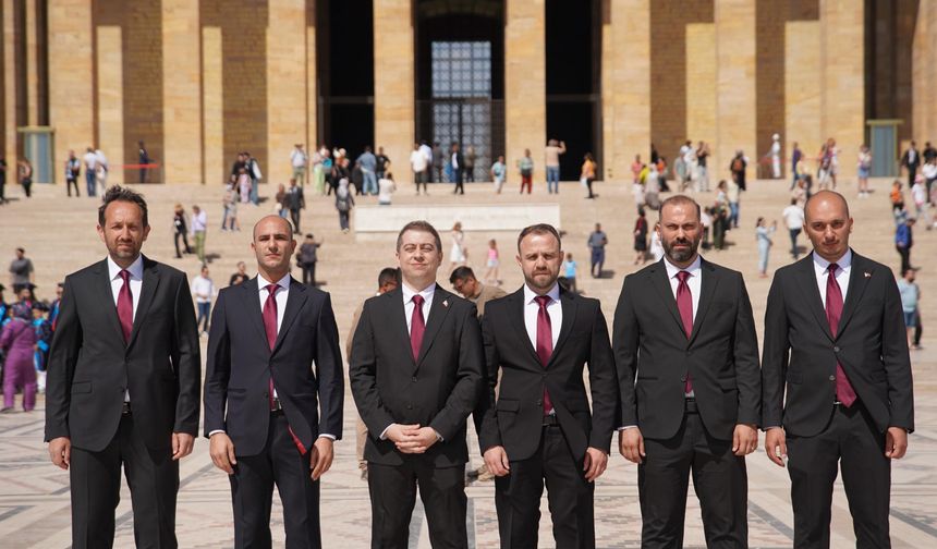 Tıbbiyeliler Sendikası Kuruldu.  İlk Ziyaret Anıtkabir’e