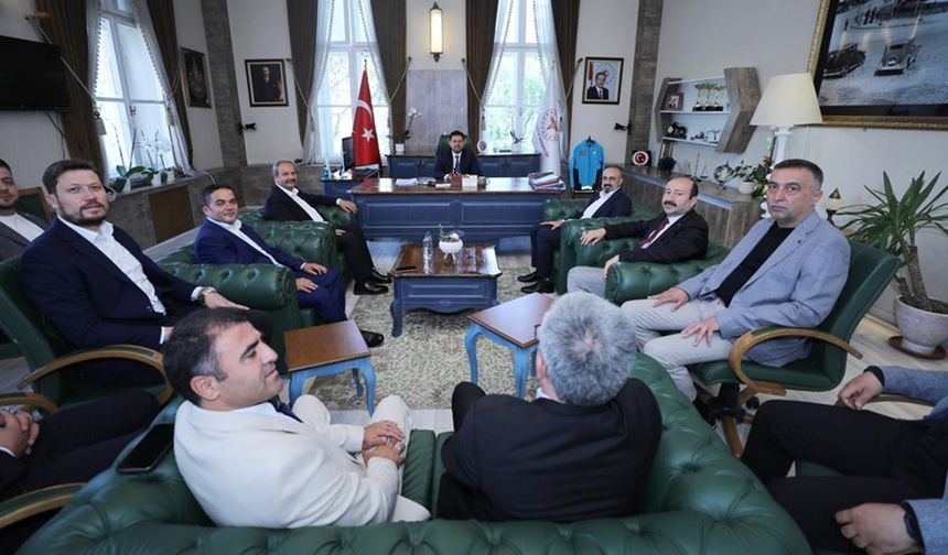 Sağlık Personelinin Gece Nöbeti Ücretleri Arttırılmalı