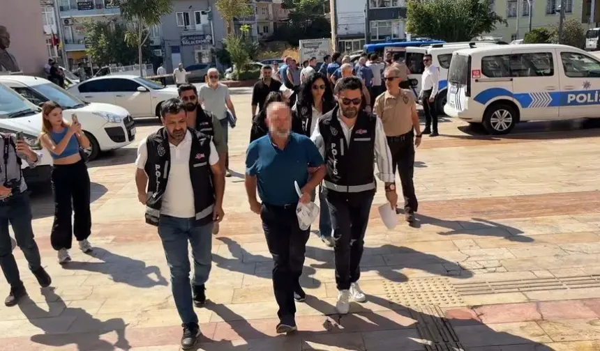 Bıçak Parasıyla Gözaltına Alınan Profesör, Daha Önce ‘Rüşvettir, Suçtur’ Demişti