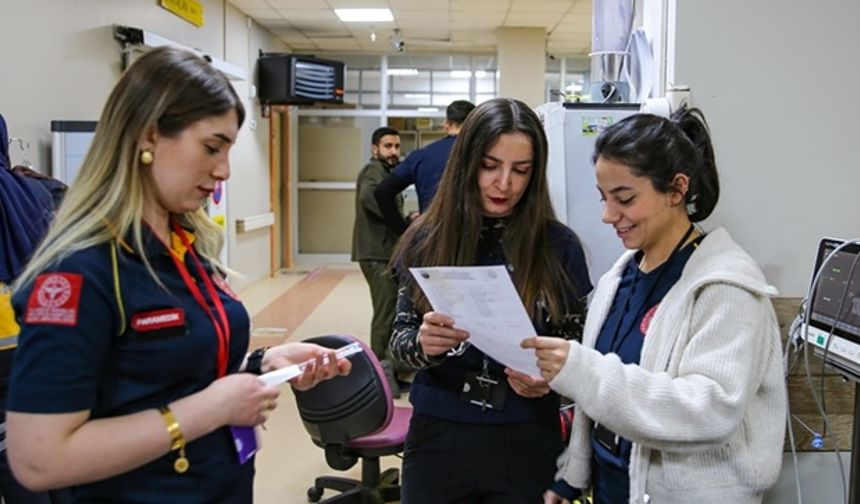 Sağlık Sektörünü Kadın Çalışanlar Ayakta Tutuyor