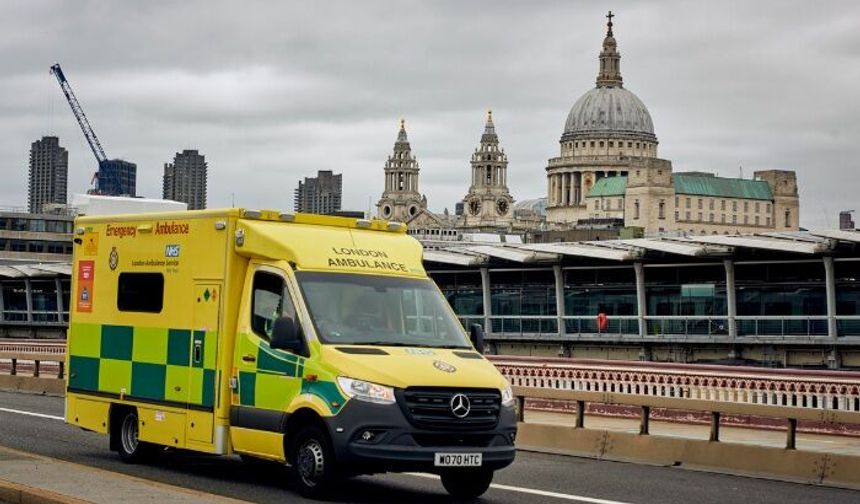 Doktor eksikliği İngiltere’de hemşireleri doktorların yerine taşıyor